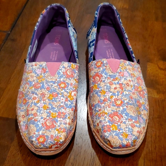 Toms flower print and leather trim - Picture 1 of 9